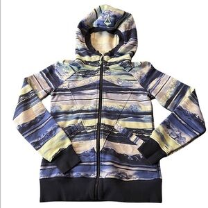 IVIVVA LULULEMON GIRLS SIZE 12 BLUE MOUNTAIN PATTERN ZIPPERED JACKET/HOODIE